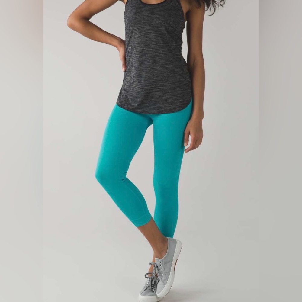 Lululemon Zone In Tight Peacock‎ Blue Seamless Leggings Women’s Size 2 RARE